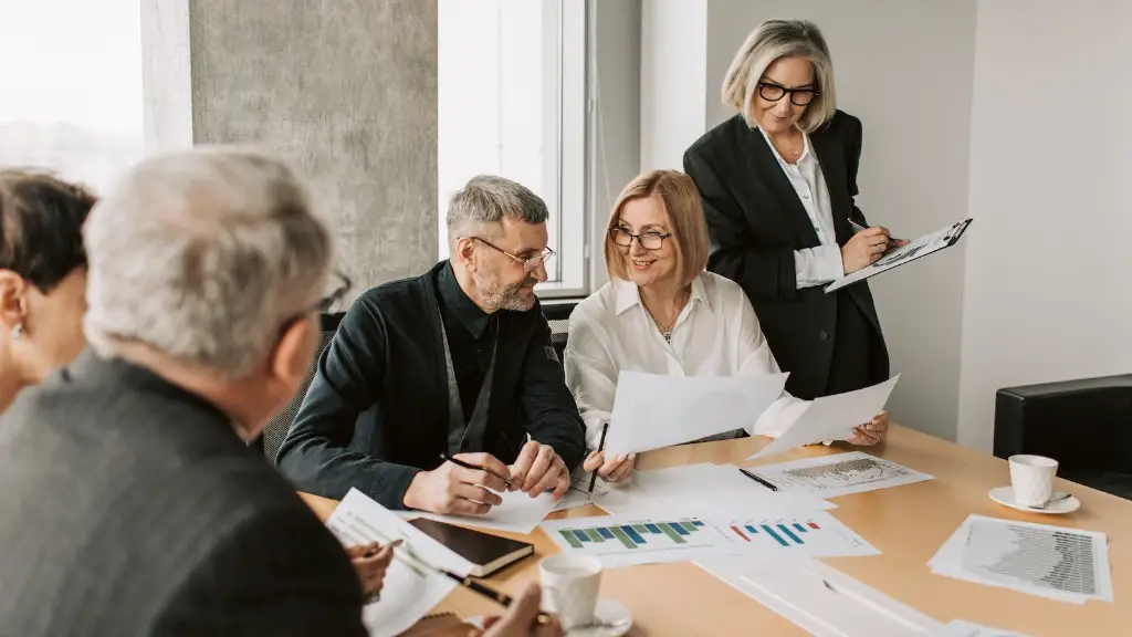 What does a project manager do in a construction company?