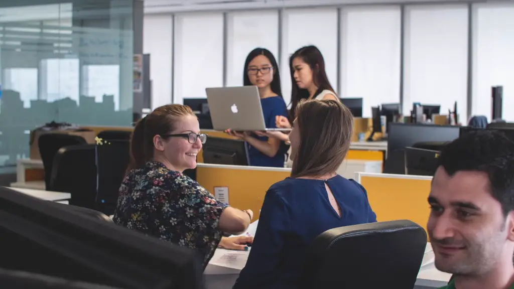 Can the general manager be the head of a company?